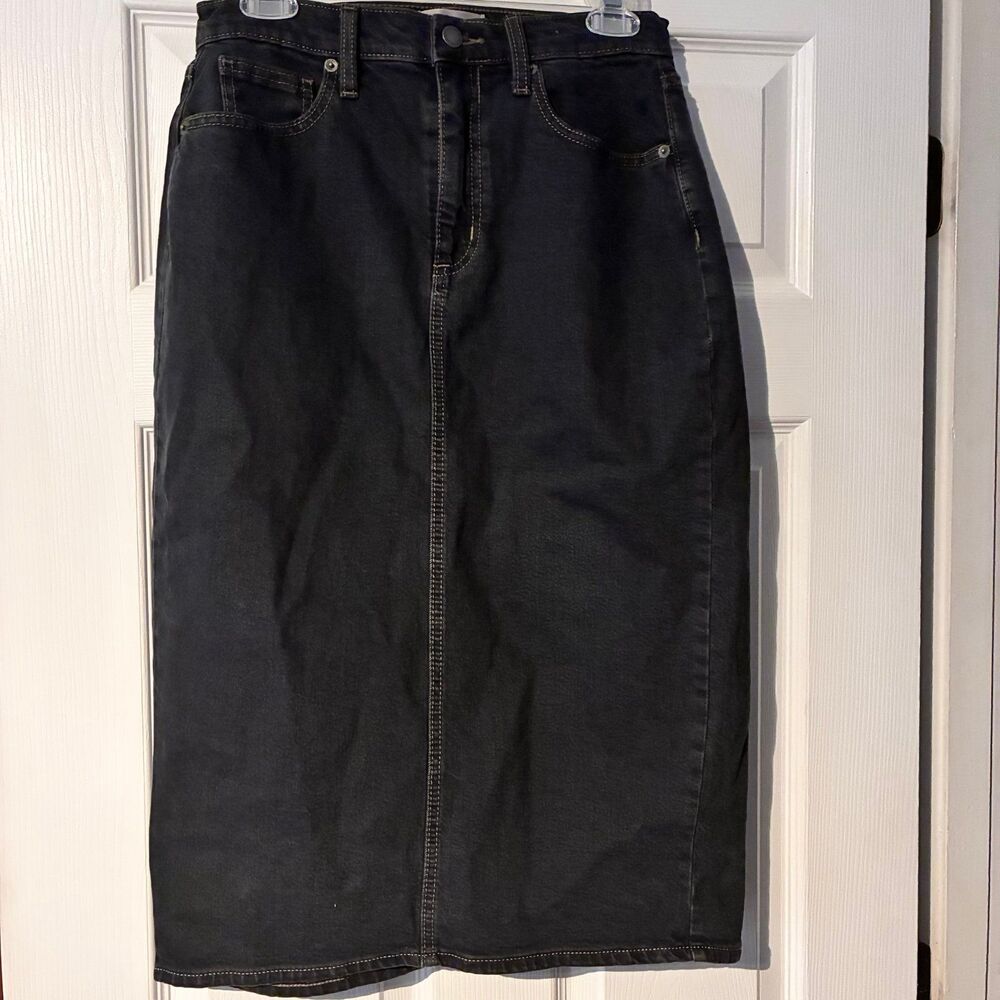 Universal Thread black Denim Skirt Size 4